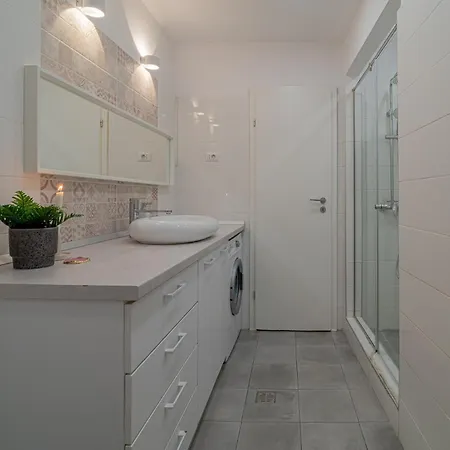 4br Sanctuary Near Cismigiu Park & Piata Universitatii Bucarest