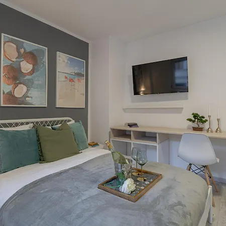 4br Sanctuary Near Cismigiu Park & Piata Universitatii *