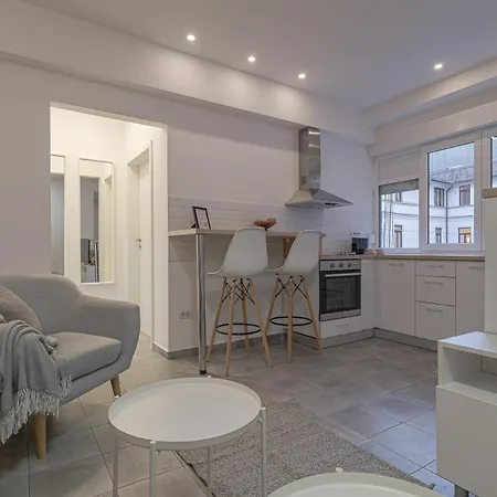 דירה 4br Sanctuary Near Cismigiu Park & Piata Universitatii *