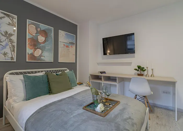 4br Sanctuary Near Cismigiu Park & Piata Universitatii *