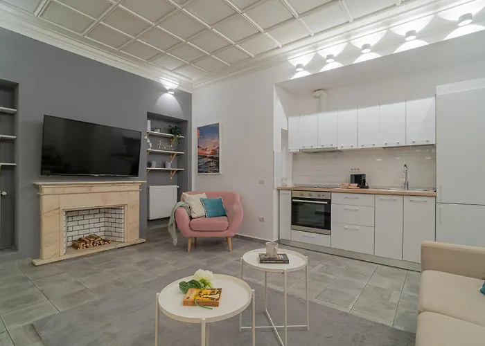 4br Sanctuary Near Cismigiu Park & Piata Universitatii Apartament