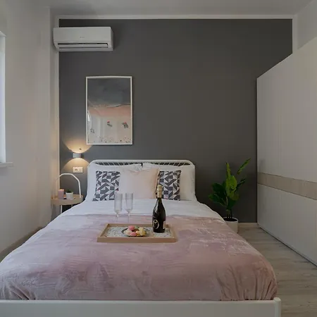 4br Sanctuary Near Cismigiu Park & Piata Universitatii Apartman