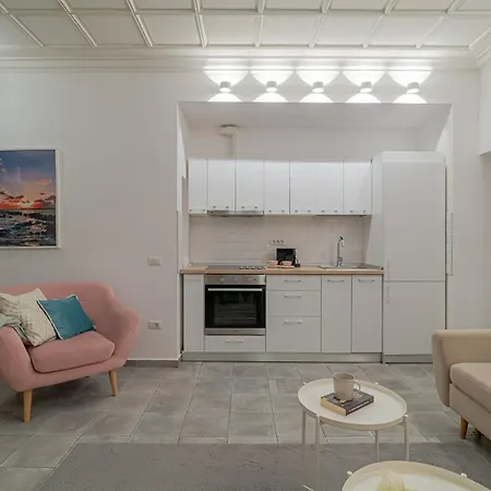 4br Sanctuary Near Cismigiu Park & Piata Universitatii Lejlighed *