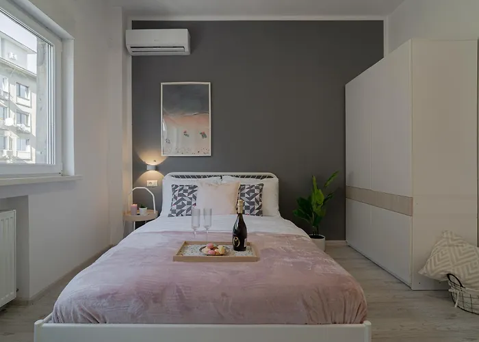 4br Sanctuary Near Cismigiu Park & Piata Universitatii Apartman