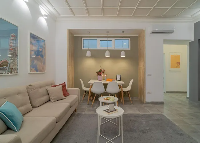 4br Sanctuary Near Cismigiu Park & Piata Universitatii Apartament *