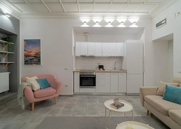 4br Sanctuary Near Cismigiu Park & Piata Universitatii Apartament *