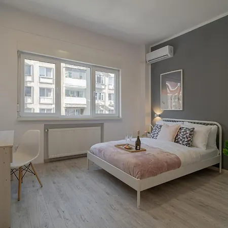4br Sanctuary Near Cismigiu Park & Piata Universitatii Bucharest